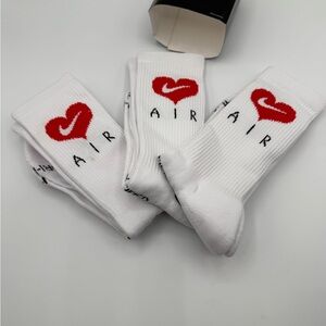 NIKE CERTIFIED LOVERBOY SOCKS(3PACK). WHITE. SIZE MEDIUM